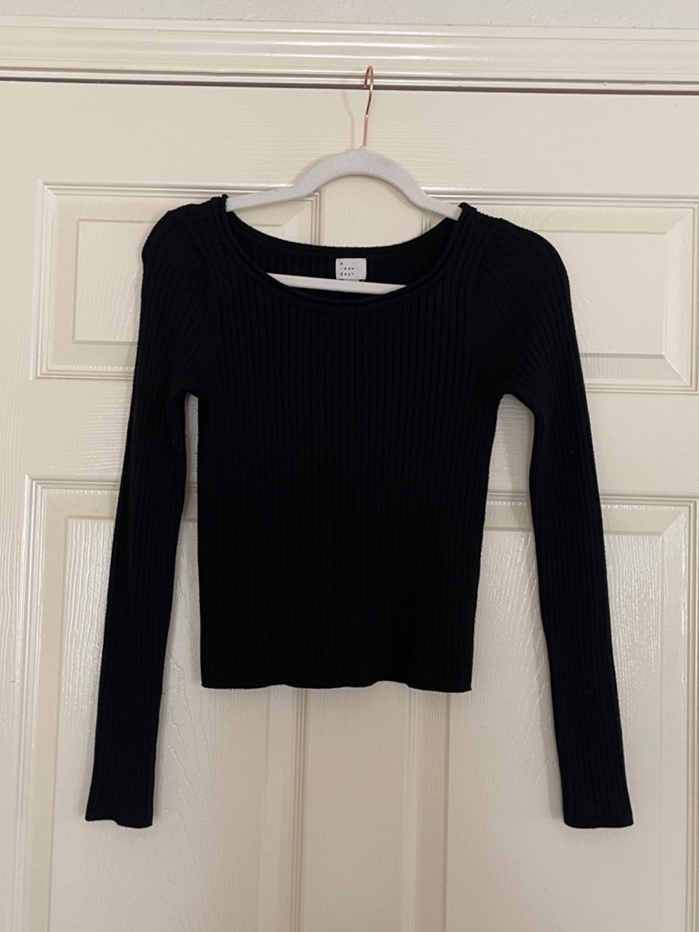 a new day Black Ribbed Long-Sleeve Crop Top